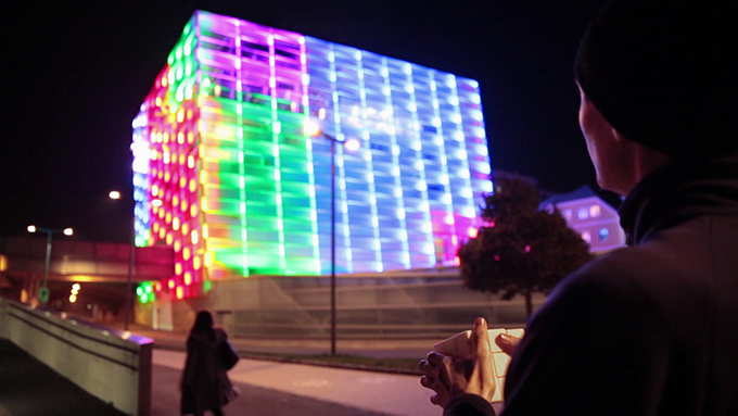 Puzzle Facade: player with interface-cube